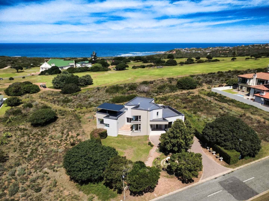 4 Bedroom Property for Sale in Stilbaai Wes Western Cape